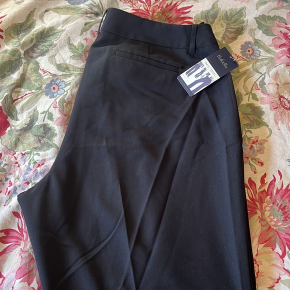 RAFAELLA Size 18W Curvy Bootleg Defined Waist Higher Back Rise Cozy SOFT $65
NEW - Picture 3 of 15